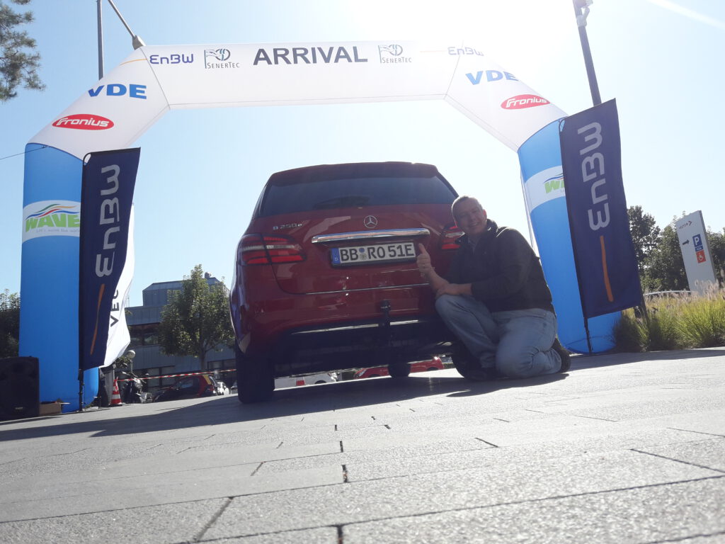 Elektromobilität Alltag, Schafe mit Elektroauto, Mercedes B 250e Anhänger, WAVE Rallye 2019