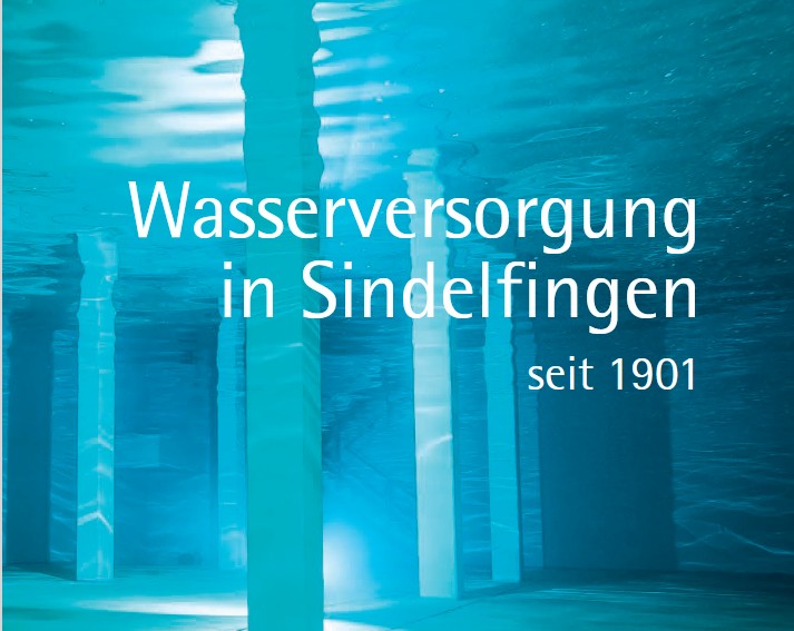 1901/1902 Fertigstellung der zentralen Versorgung. Wasser- bezug aus den höher gelegenen Quellen des Sommerhofenwaldes sowie aus der Bockstättenquelle und Sickeranlagen im Floschen.